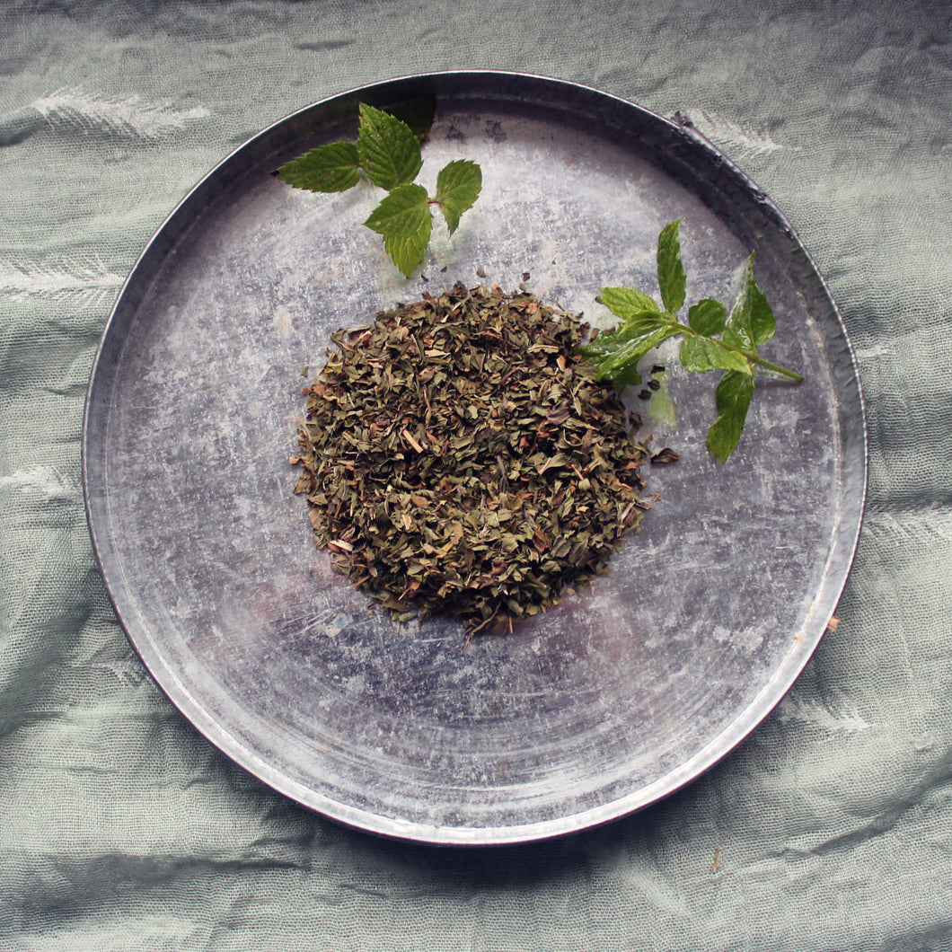 Loose leaf peppermint green tea